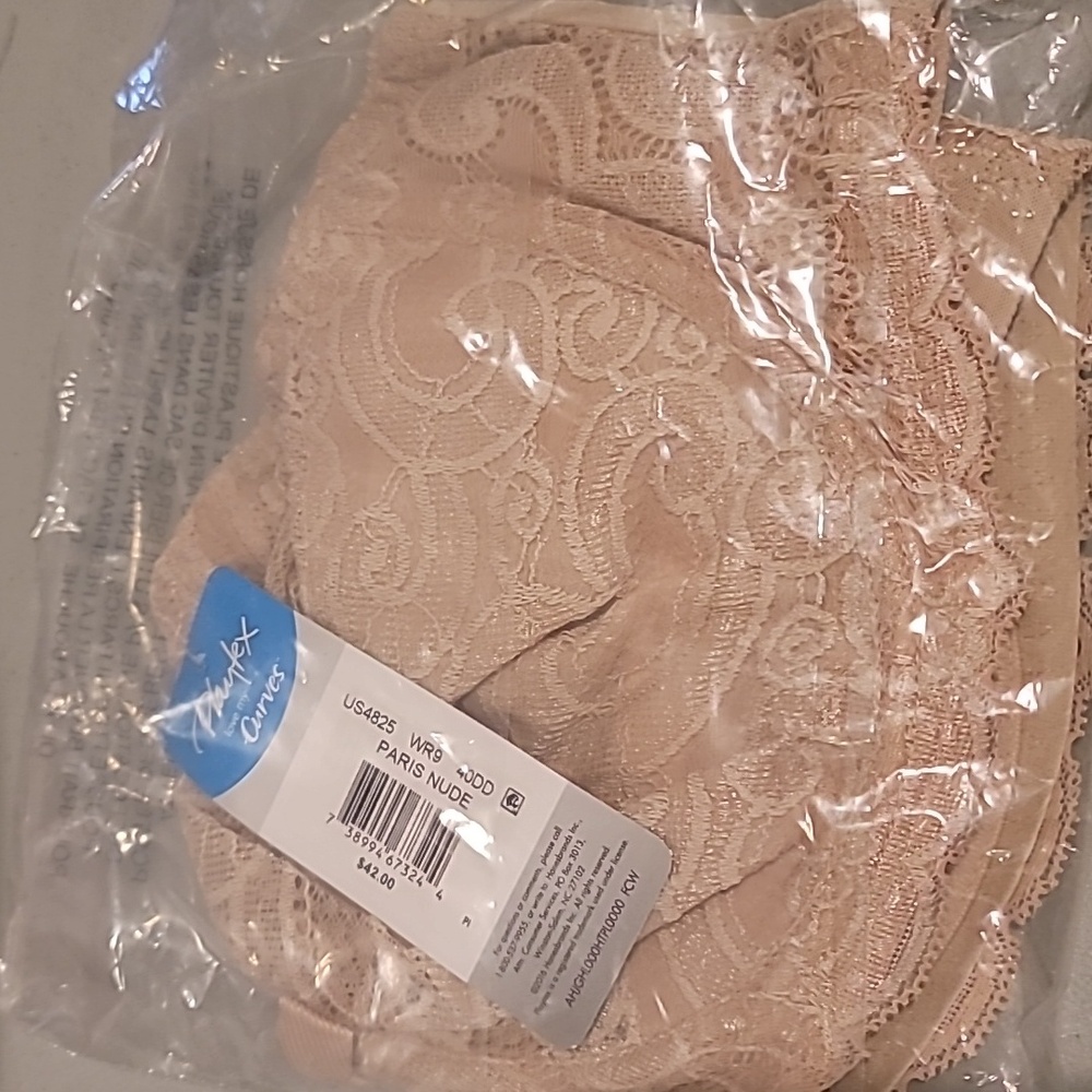 New w/o tags Playtex 40DD Love my Curves Bra